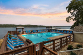 Panoramic Point, Waterfront Condo with Pool, Tennis